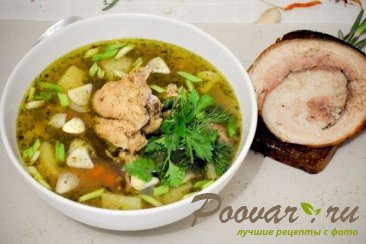 Гречневый суп с грибами и картофельными клецками Изображение