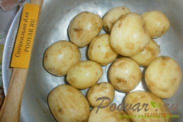 Молодой картофель с салом и луком Шаг 2 (картинка)