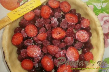 Заливной пирог с ягодами Шаг 10 (картинка)