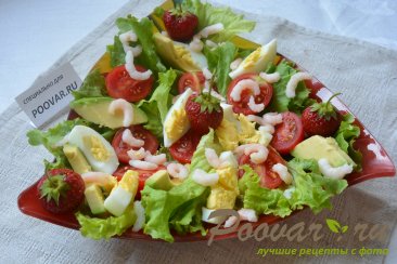 Салат с авокадо, креветками и клубникой Шаг 6 (картинка)