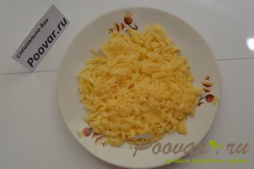 Рулет из омлета с колбасой и сыром Шаг 5 (картинка)