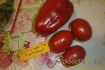 Булочка - цветок с перцем, помидорами и сыром Шаг 3 (картинка)