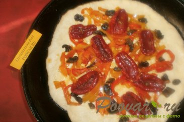 Пицца с жареным перцем и вялеными помидорами Шаг 14 (картинка)