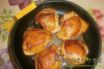 Куриные бёдрышки в сметанно-чесночном соусе Шаг 8 (картинка)