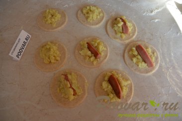 Жареные пирожки с сосиской и картошкой Шаг 9 (картинка)