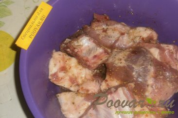 Свиные рёбрышки в духовке с болгарским перцем Шаг 4 (картинка)
