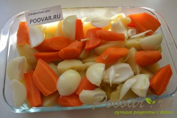 Картофель с морковью и луком в духовке Шаг 2 (картинка)