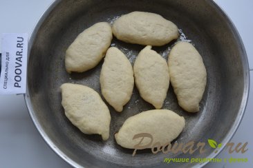 Пирожки жаренные с картошкой и грибами Шаг 9 (картинка)