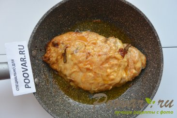 Куриная грудка под сыром в сковороде Шаг 9 (картинка)