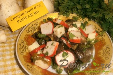 Салат из крабовых палочек с сыром и грибами Изображение