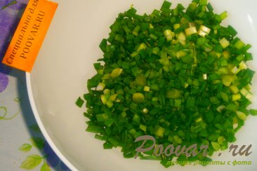 Салат с зелёным луком Шаг 2 (картинка)