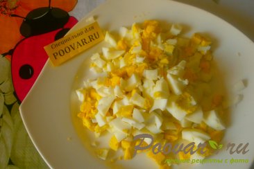 Салат из яиц и сыра с сухариками Шаг 1 (картинка)