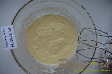 Быстрый пирог на кефире с абрикосами Шаг 4 (картинка)
