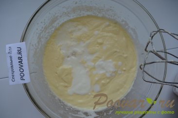 Быстрый пирог на кефире с абрикосами Шаг 5 (картинка)
