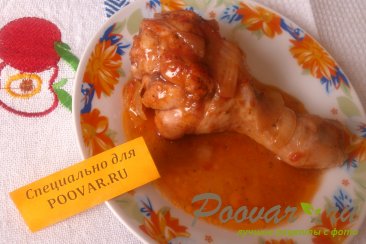 Запечённая курица в томатном соусе Изображение