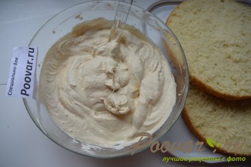 Бисквитный торт с кремом Шаг 8 (картинка)