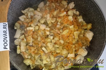 Жульен с курицей и грибами на сковороде Шаг 6 (картинка)