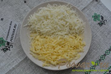 Пирожки из слоёного теста с  зелёным луком и яйцом Шаг 3 (картинка)