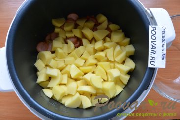 Тушеная картошка с сосисками в мультиварке Шаг 8 (картинка)