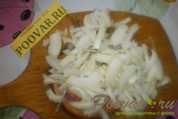 Тушёный картофель с солёными огурцами Шаг 4 (картинка)