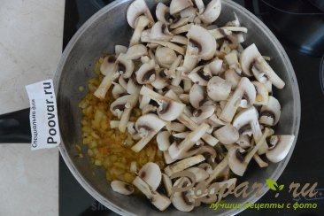 Куриные отбивные с грибами в сливочном соусе Шаг 3 (картинка)