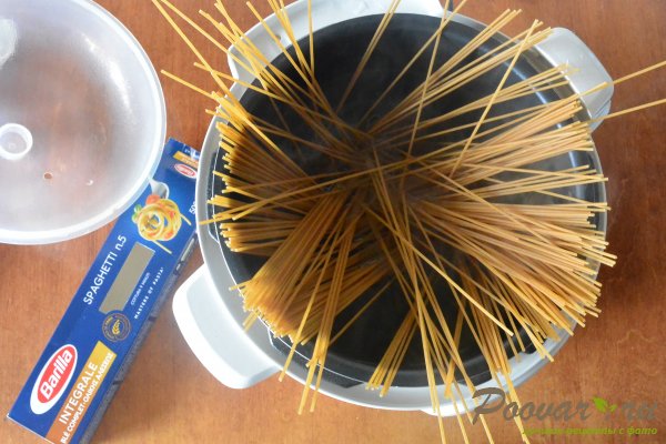 Спагетти с брынзой и яйцами в мультиварке-скороварке Шаг 3 (картинка)