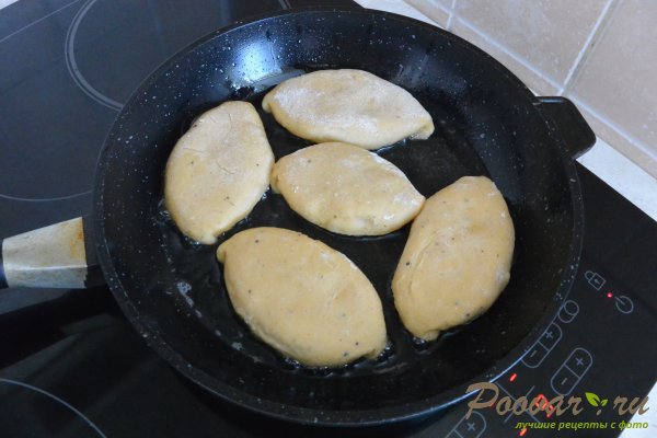 Пирожки из картофельного теста с чечевицей и колбасой Шаг 17 (картинка)