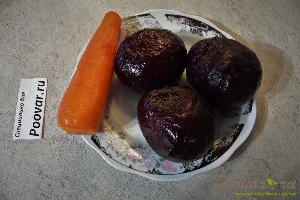 Свекла с морковью, семечками, чесноком и майонезом Шаг 1 (картинка)